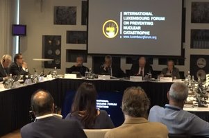 Dr. Tariq Rauf speaking at the International Luxembourg Forum